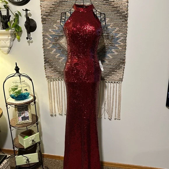 B. Smart | Dresses | B Smart Sequined Halter Formal Dress W Small Train | Poshmark B. Smart | Dresses | B Smart Sequined Halter Formal Dress W Small Train | Poshmark